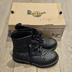 Dr. Martens Mono Matte Quilted Brause Rose Floral Black Boots Size 6